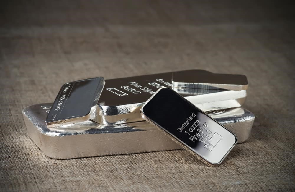 معامله ۳۳۴ کیلوگرم شمش نقره در بورس کالا